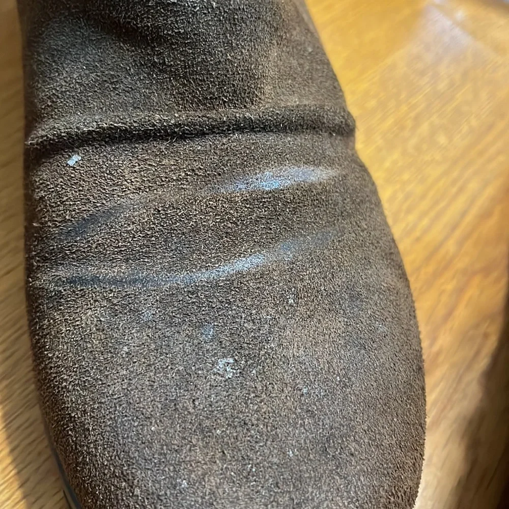 Khombu Brown Suede Ankle Boots ~ Size 8